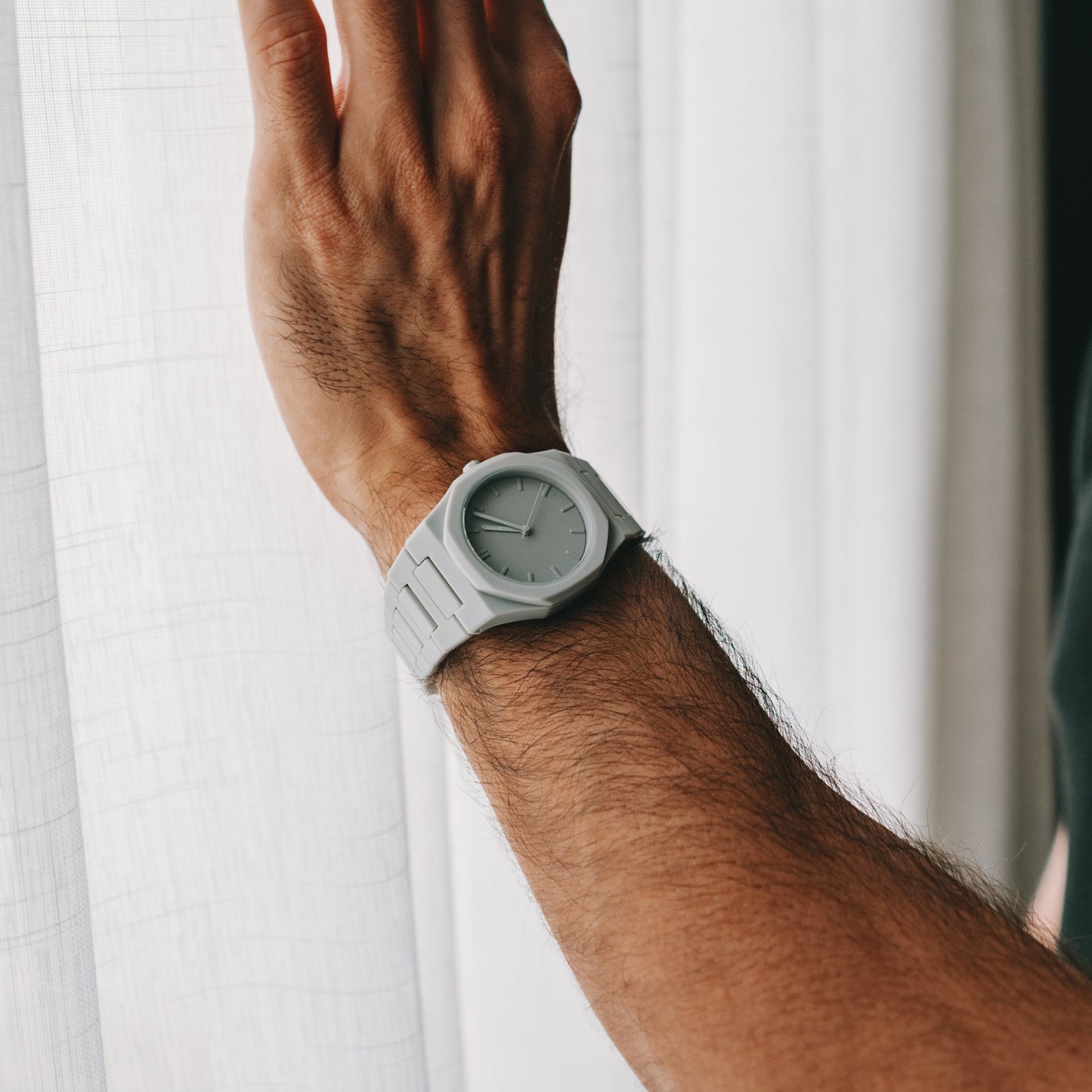 Reloj Milano Phantom Gris